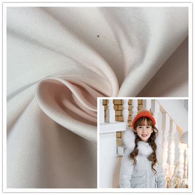 ผ้าโพลีเอสเตอร์สีชมพูเคลือบพีวีซีนุ่ม 2/2 สิ่งทอลายทแยงพร้อมการเก็บรักษารูปร่างที่ยอดเยี่ยม